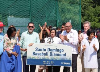 Toronto inaugura el primer Diamante de Béisbol “Santo Domingo” y rinde homenaje a la diáspora dominicana en Canadá