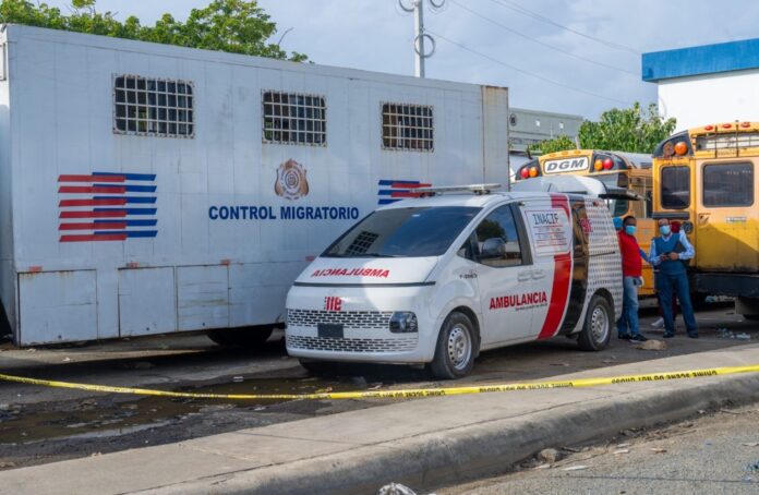 DGM reporta hallazgo de cuerpo de dominicano en estado de descomposición en camión averiado en parqueo trasero de su sede principal