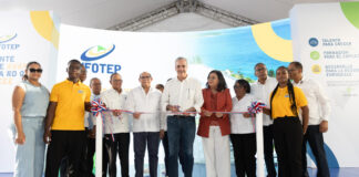 Presidente Luis Abinader inaugura Escuela de Formación Técnico Profesional Guarocuya, en Barahona