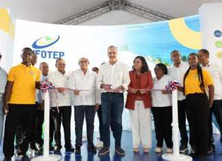 Presidente Luis Abinader inaugura Escuela de Formación Técnico Profesional Guarocuya, en Barahona