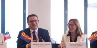 Ministro Yayo Sanz Lovatón firma alianza con Arizona para impulsar la industria de semiconductores