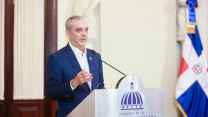  Presidente Abinader lanza Eficompras, primera tienda virtual del Estado dominicano para agilizar las compras públicas por debajo del umbral