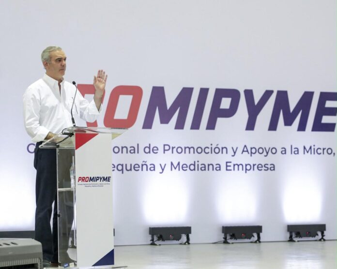 Presidente Abinader anuncia aumento cartera crédito Promipyme 3