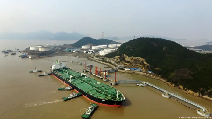 Puerto petrolero en China