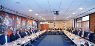 Valdez Albizu, Magín Díaz y Sanz Lovatón pasan revista a la economía junto a presidentes de la banca múltiple
