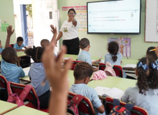 Ministerio de Educación asegura cobertura total de docentes para el año escolar 2026-2027