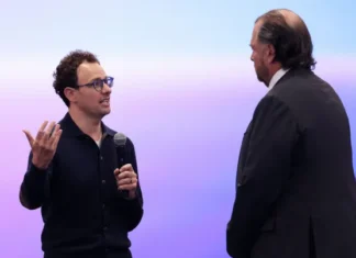Choque de visiones en Dreamforce — por qué la divergencia entre Huang, Amodei y Altman importa