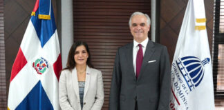 Ministro Luis Miguel De Camps recibe visita de embajadora de Estados Unidos y abordan áreas de cooperación