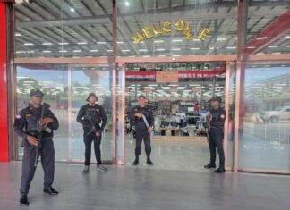 MICM y CECCOM continúan intervenciones en comercios chinos de Santiago