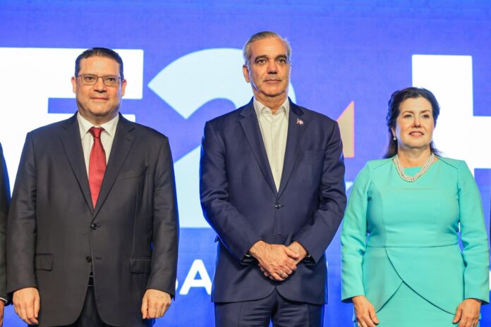 El MICM lanza Empresas en 24 Hora